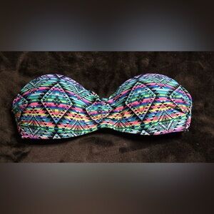 No Boundaries Push-up Geometric Bikini Top